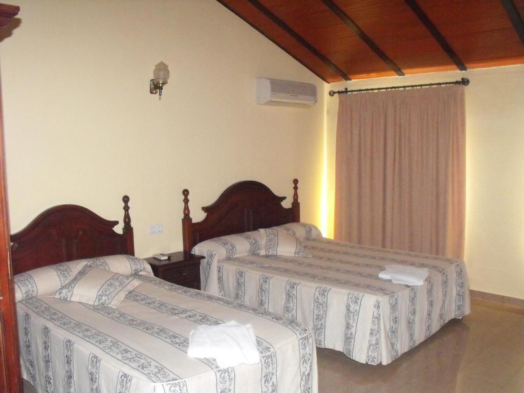 Hostal Nicol'S Hotel Luque Ngoại thất bức ảnh